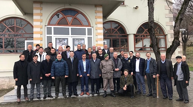 İLÇE PROTOKOLÜ, DİKMENE ÇIKTI!...