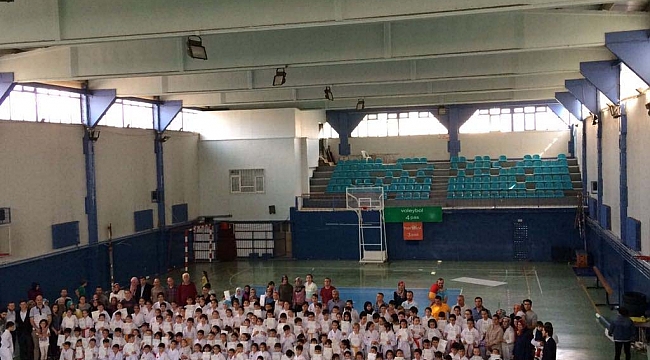 140 Karateci, üst kuşağa terfi etti!...