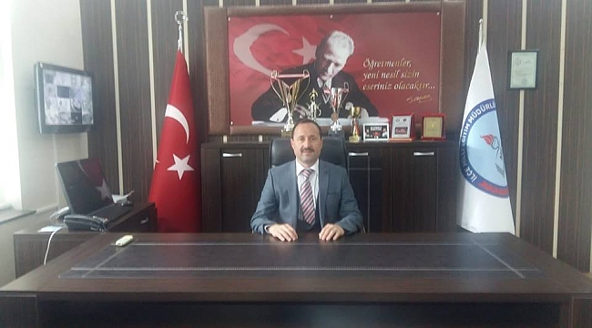 MUSTAFA ÇUHADAR, ÖĞRENCİLERE BAŞARILAR DİLEDİ.