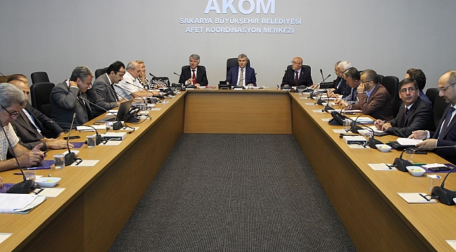 Ekrem Yüce, İTÜ Deprem Mühendisliği Kadrosuyla AKOM da buluştu...