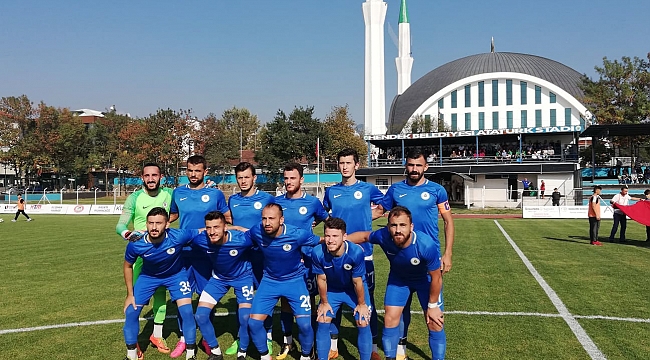 Hendekspor hem hakemi hem de Vefasporu yendi...