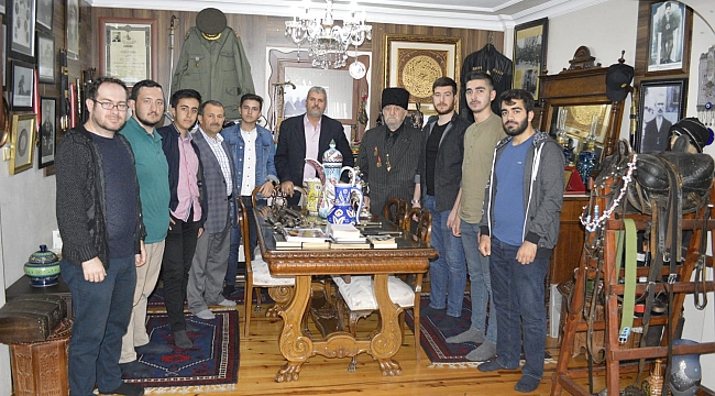 Öğrencilerden Rüştü Çüruksulu'ya Ziyaret!