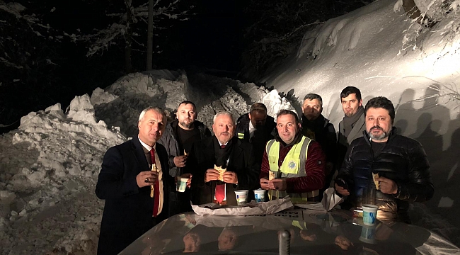 Belediyenin Kar Timi Gece Gündüz Çalışıyor!