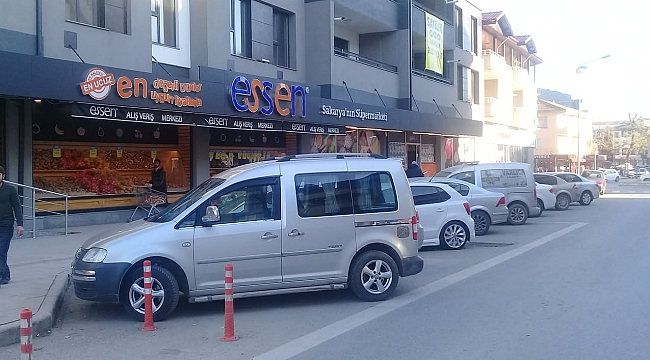 Hendek'te Bitmeyen Trafik Çilesi...