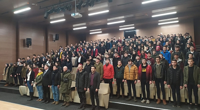 Hendek Anadolu Lisesinde Sev-Sarıl-Gülümse Mottosu...
