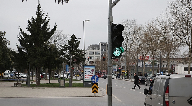 Trafik Işıklarında ‘Evde Kal’ Farkındalığı...