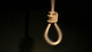 Yaşlı Adam Kendini İple Astı