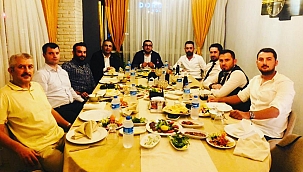 İYİ PARTİLİ AVUKATLAR YEMEKTE BULUŞTU...