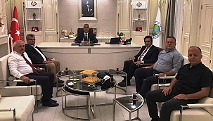 Akademisyenler Babaoğlunu ziyaret etti. 