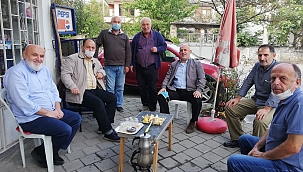 Nerede o eski Hendek sohbetleri? Elmayı top top yapalım...