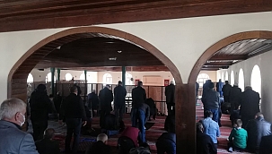 İmamın dediğini yap, yaptığını yapma...