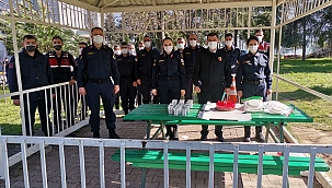 Hendek Jandarmadan Kadınlar Günü Kutlaması...