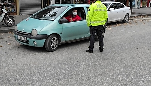 Hendek Polisi yasağa uymayanlara ceza kesti... 