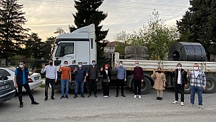 İftara 5 kala AK Gençlik yanında...