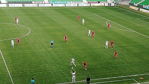 İLK YARI SONUCU SAKARYASPOR:0 KARABÜKSPOR:0