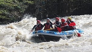 Melen Çayı'nda Rafting Heyecanı...