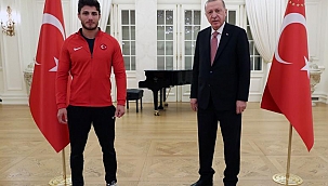 ŞAMPİYON YUNUS EMRE BAŞAR ÇANKAYA KÖŞKÜ'NDE