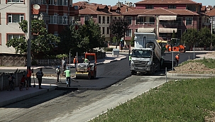 Sıcak asfalt çalışmaları başladı
