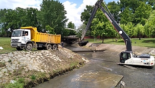 Büyükşehir Dünya Çevre Günü’nde Çark Deresi’ni Temizledi