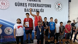 HENDEK BELEDİYESİ GÜREŞ TAKIMINDAN BÜYÜK BAŞARI