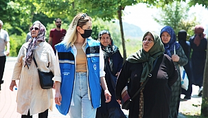 Yaşlılar memnun ve mutlu