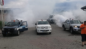 SİNEKLE MÜCADELE ÇALIŞMALARI DEVAM EDİYOR