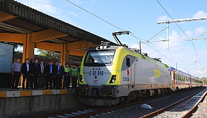 Ada Treni yeniden Adapazarı Garı’nda...