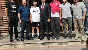 Başkan Babaoğlu Karatecilere kahvaltı verdi