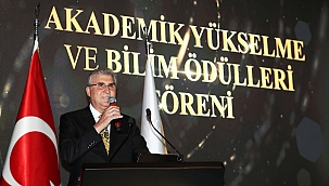 Başkan Yüce, Sezai Karakoç’u şiiriyle andı