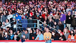 Vadi binlerce kişiyle doldu