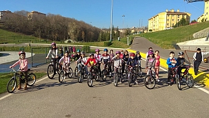 Bisiklet Mola Kıraathanesi’ne ilkokul öğrencileri misafir oldu