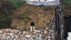 Aksu'daki toprak kaymasına Büyükşehir müdahalesi...