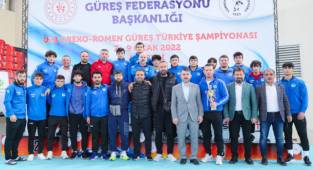 Büyükşehir Güreş Takımı Kayseri'de Minderin Tozunu Attı