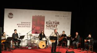 Barış Manço ve Cem Karaca şarkıları