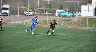 Gol düellosunu Yenimahallespor kazandı