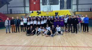 Şampiyon Sakarya Büyükşehir Belediyespor Oldu