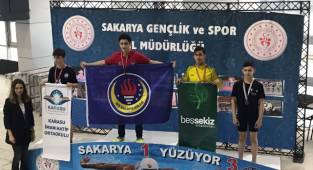 Yüzmede Hendek başarısı...