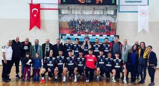 1954 Hendekspor play-off biletini kaptı!