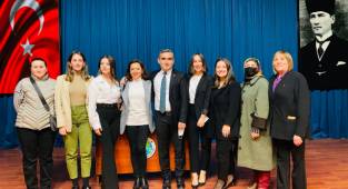 Hendek CHP'den 8 Mart Dünya Kadınlar Günü Paneli