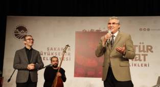 Kimi sanatçılar eserleriyle yüreklere dokunur