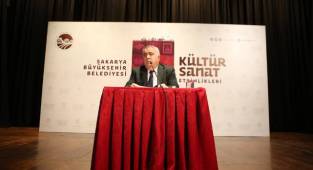 Necdet Subaşı AKM’de Gençlerle Buluştu