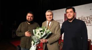 Sedat Anar AKM’de İlahilerle Büyüledi