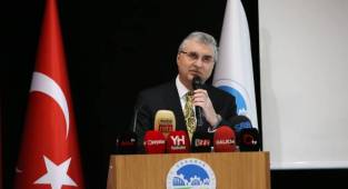 Yüce’den sağlıkçılara: “Siz bizim kahramanlarımızsınız”