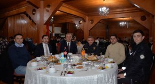 Başkan Babaoğlu Polislerle Bayraktepe'de iftarda buluştu...