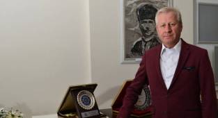 BAŞKAN SARI'DAN 2 NİSAN OTİZM FARKINDALIK GÜNÜ MESAJI