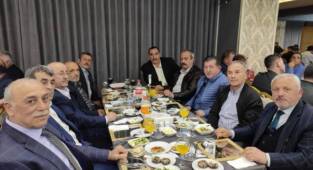 SESOB İFTARINDA HASAN ALİŞAN'I YALNIZ BIRAKMADILAR