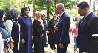 Başkan Yüce, bayramlaşmak için Hendek'te...