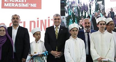 Başkan Yüce’den Hafızlık İcazeti Alan Öğrencilere Tebrik