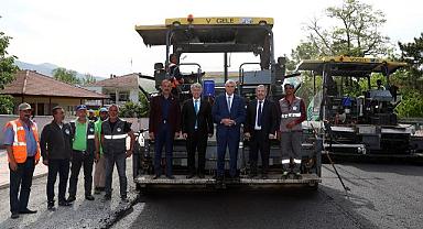 Caddelerin altyapı ve üstyapıları yenileniyor