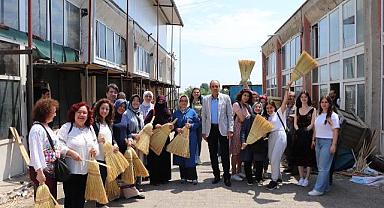 İzmit Meslek Yüksek Okulu Borsa'yı ziyaret etti